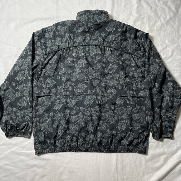 Vintage 90s Reebok Windbreaker jacket Floral leaves Size S Unisex Black Retro - Picture 2 of 7